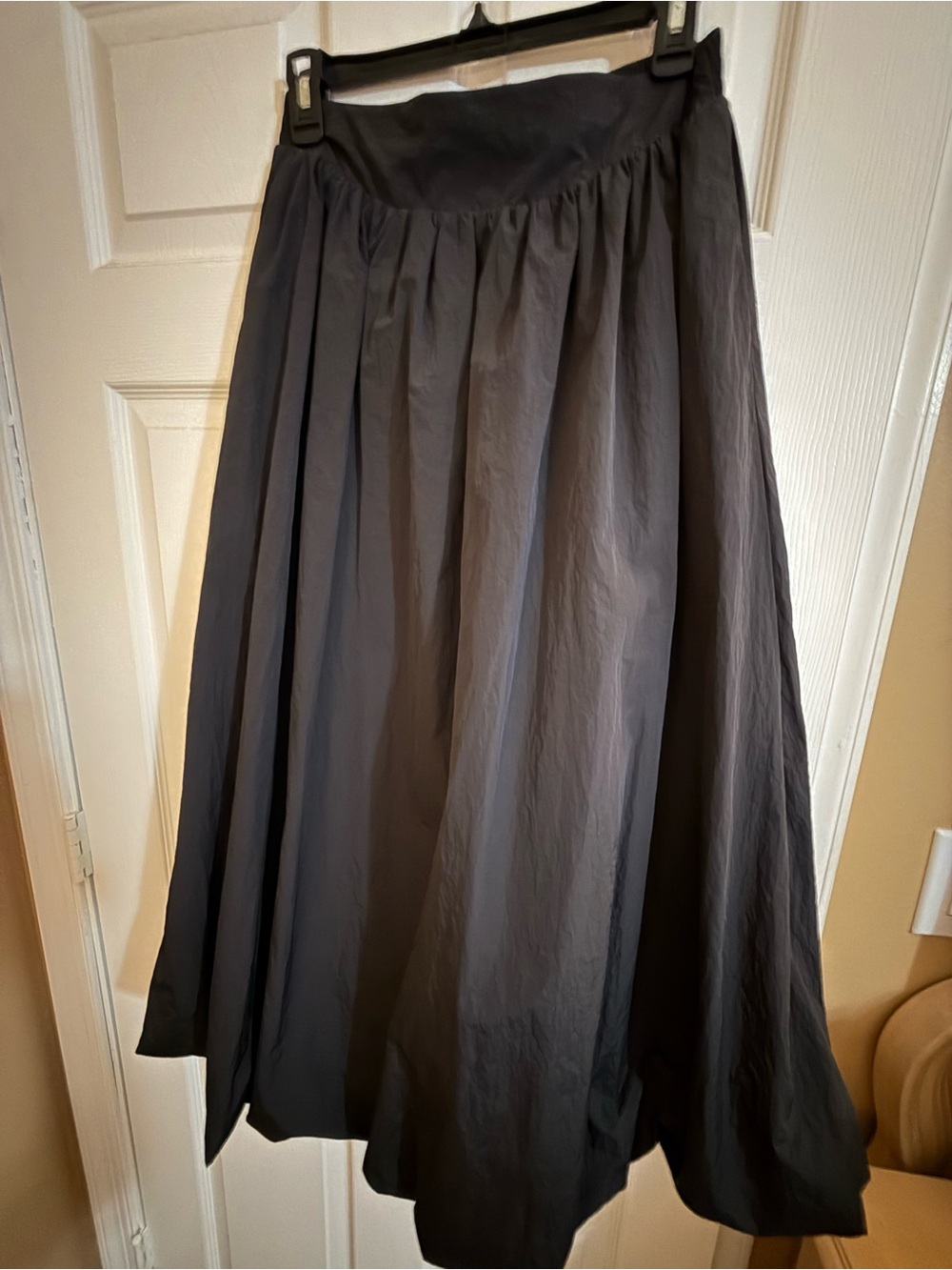 Elegant Black Gathered A-Line Midi Skirt